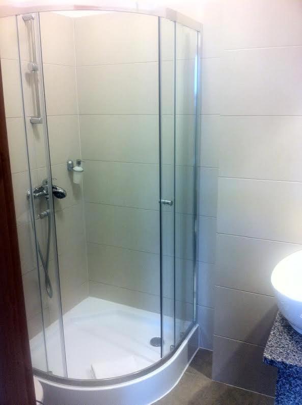 Central Apartman Sopron Bagian luar foto